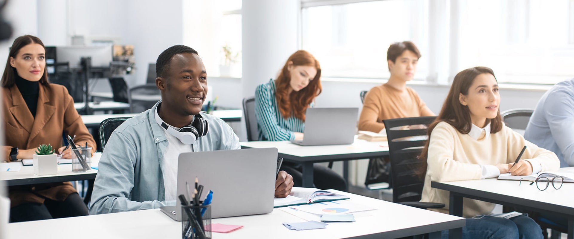 A Comprehensive Look at Blended Learning: Finding the Right Private Tutor or Educational Platform in the UK