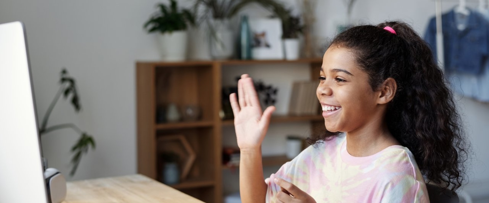 A Comprehensive Look at Virtual Whiteboard Tools for Private Tutoring and Distance Learning in the UK